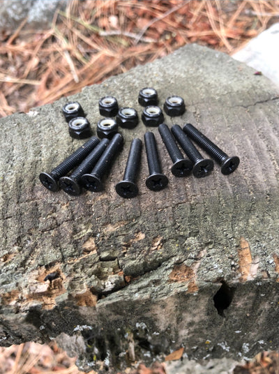 Hardware / 8 screws with nuts